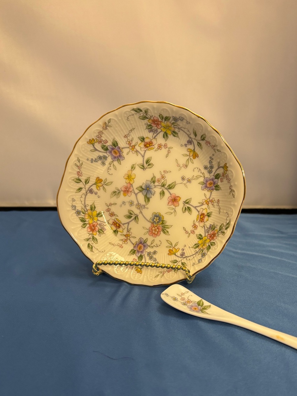 Andrea by Sadek corona pattern dip bowl and serving spoon.